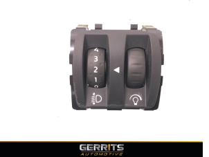 Used AIH headlight switch Renault Megane IV Estate (RFBK) 1.3 TCE 160 16V Price € 29,99 Margin scheme offered by Gerrits Automotive