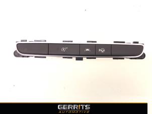 Gebrauchte Schalter (sonstige) Renault Megane IV Estate (RFBK) 1.3 TCE 160 16V Preis € 49,99 Margenregelung angeboten von Gerrits Automotive