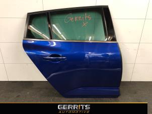 Używane Drzwi prawe tylne wersja 4-drzwiowa Renault Megane IV Estate (RFBK) 1.3 TCE 160 16V Cena € 399,00 Procedura marży oferowane przez Gerrits Automotive