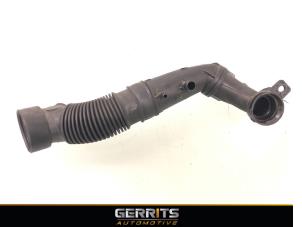 Used Air intake hose Citroen C3 Aircross (2C/2R) 1.2 e-THP PureTech 110 Price € 24,99 Margin scheme offered by Gerrits Automotive