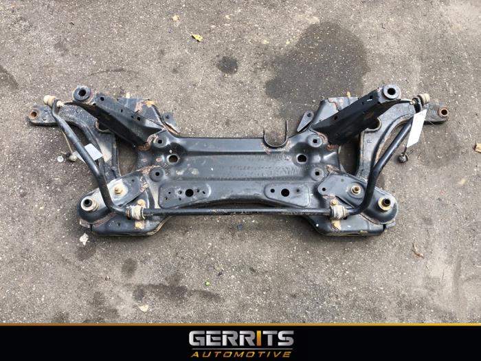 Subframe from a Opel Movano 2.3 CDTi 16V FWD 2011