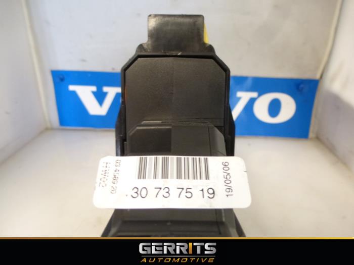 Electric window switch from a Volvo S60 I (RS/HV) 2.4 D5 20V 2006