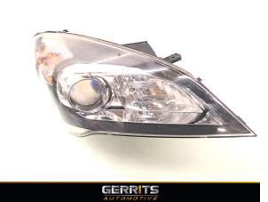 Used Headlight, right Kia Cee'd (EDB5) 1.6 CRDi 16V Price € 109,98 Margin scheme offered by Gerrits Automotive