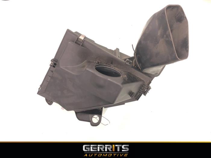 Gebrauchte Luftfiltergehäuse BMW 1 serie (E81) 123d 16V . Preis € 49,99 Margenregelung angeboten von Gerrits Automotive BV