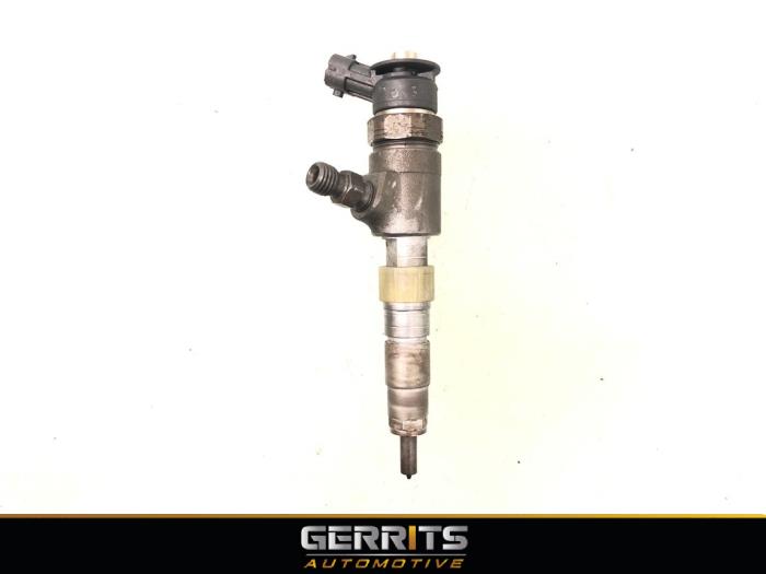 Injector (diesel) from a Peugeot 208 I (CA/CC/CK/CL) 1.4 HDi 2012