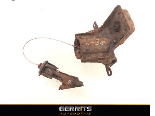 Used Spare wheel mechanism Renault Espace (JK) 2.0 Turbo 16V Grand Espace Price € 99,99 Margin scheme offered by Gerrits Automotive