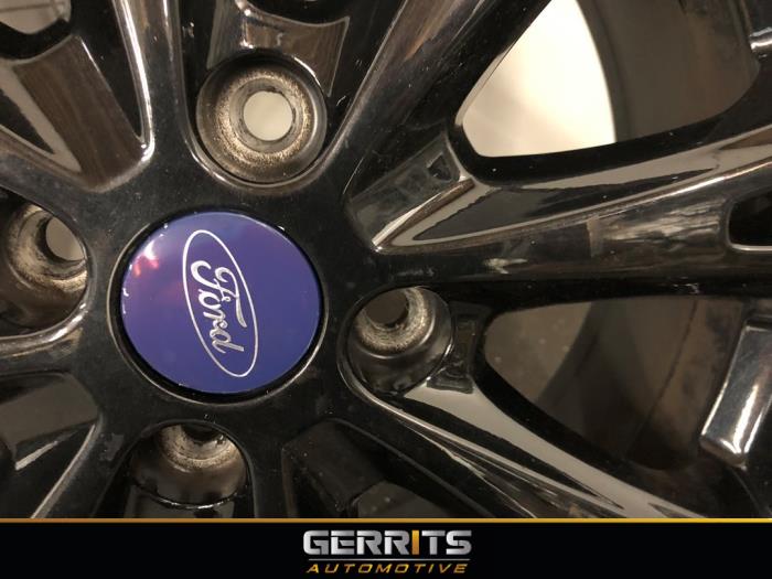 Juego de llantas y neumáticos de un Ford Fiesta 6 (JA8) 1.0 EcoBoost 12V Sport 2015