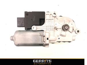 Used Sunroof motor Peugeot 308 SW (L4/L9/LC/LJ/LR) 1.6 BlueHDi 120 Price € 54,99 Margin scheme offered by Gerrits Automotive
