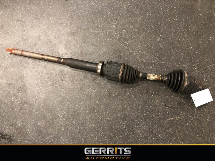 Front drive shaft, right from a Volvo S80 (AR/AS) 3.0 T6 24V AWD 2011