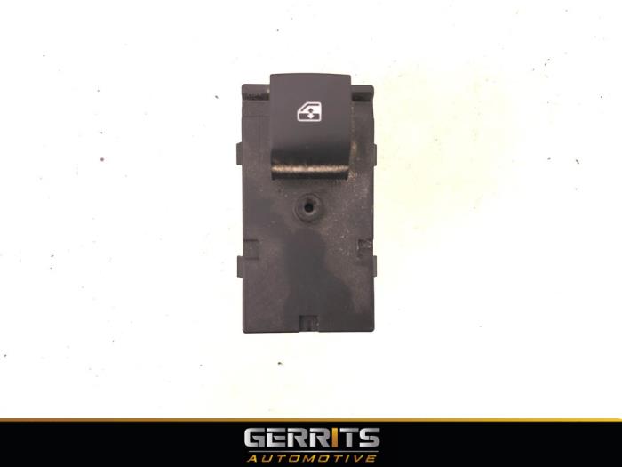Electric window switch from a Opel Astra J (PC6/PD6/PE6/PF6) 1.4 Turbo 16V 2011