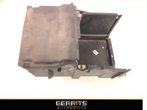 Used Battery box Ford Grand C-Max (DXA) 1.0 Ti-VCT EcoBoost 12V 125 Price € 24,99 Margin scheme offered by Gerrits Automotive