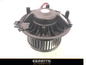Usados Motor de ventilador de calefactor Volkswagen Passat Variant (3G5) 1.4 TSI 16V Precio € 49,99 Norma de margen ofrecido por Gerrits Automotive