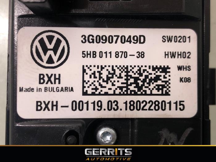 Heizung Bedienpaneel van een Volkswagen Passat Variant (3G5) 1.4 TSI 16V 2018