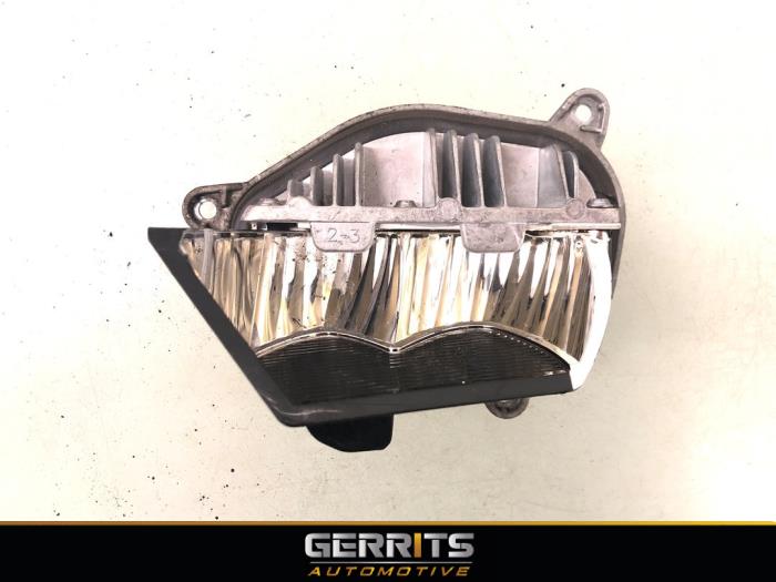 Używane Lampa LED Volkswagen Passat Variant (3G5) 1.4 TSI 16V Cena € 74,99 Procedura marży oferowane przez Gerrits Automotive BV