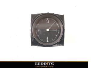 Used Clock Volkswagen Passat Variant (3G5) 1.4 TSI 16V Price € 29,99 Margin scheme offered by Gerrits Automotive