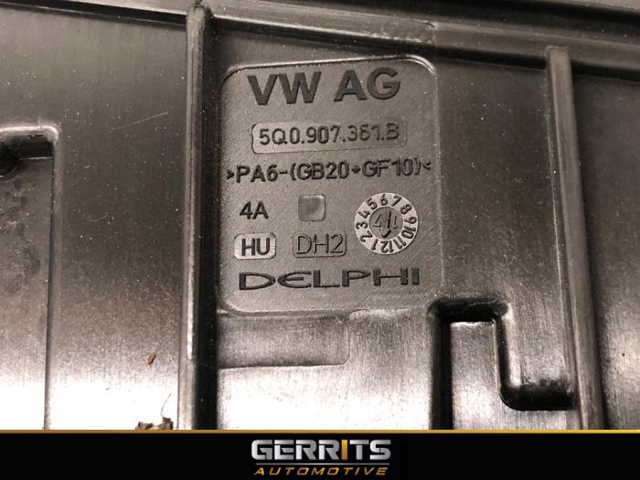 Skrzynka bezpieczników z Volkswagen Passat Variant (3G5) 1.4 TSI 16V 2018