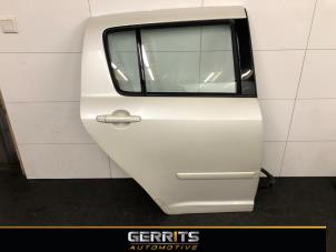 Begagnade Bakdörr, 4-dörrars, höger Suzuki Swift (ZA/ZC/ZD1/2/3/9) 1.3 VVT 16V Pris € 124,99 Marginaltabell erbjuds av Gerrits Automotive BV