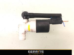 Used Windscreen washer pump Renault Megane IV Estate (RFBK) 1.0 TCE Price € 19,99 Margin scheme offered by Gerrits Automotive