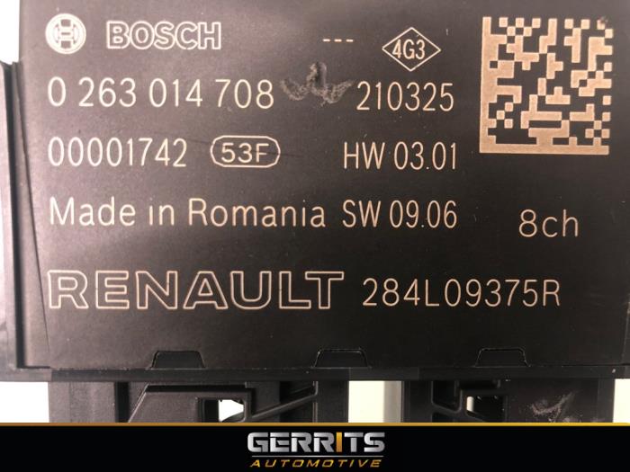 PDC-modul från en Renault Megane IV Estate (RFBK) 1.0 TCE 2021