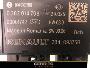 PDC-modul från en Renault Megane IV Estate (RFBK) 1.0 TCE 2021