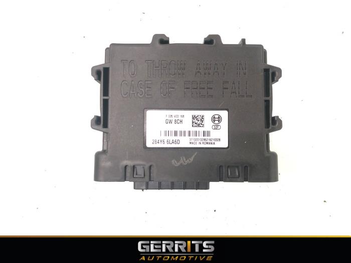 Używane Modul (rózne) Renault Megane IV Estate (RFBK) 1.0 TCE Cena € 74,99 Procedura marży oferowane przez Gerrits Automotive BV