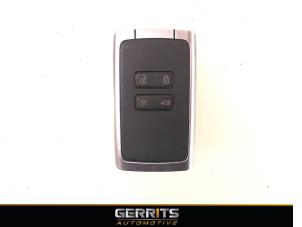 Used Key card Renault Megane IV Estate (RFBK) 1.0 TCE Price € 49,99 Margin scheme offered by Gerrits Automotive