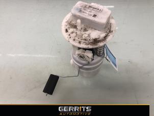 Used Electric fuel pump Renault Megane IV Estate (RFBK) 1.0 TCE Price € 99,99 Margin scheme offered by Gerrits Automotive