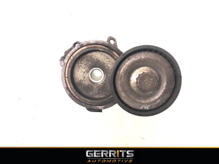 Usados Rodillo tensor correa múltiple Opel Grandland (X) 1.2 Turbo 12V Precio € 34,99 Norma de margen ofrecido por Gerrits Automotive BV