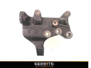 Used Engine mount Mercedes Vito (638.1/2) 2.2 CDI 108 16V Price € 29,99 Margin scheme offered by Gerrits Automotive