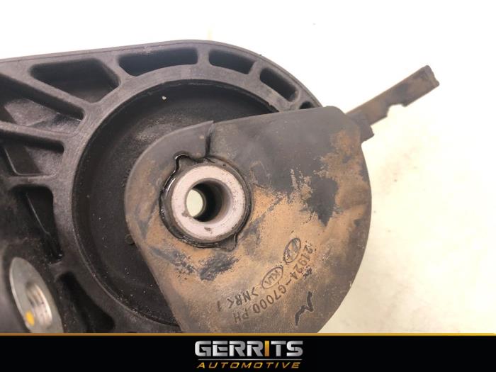 Engine mount from a Hyundai Ioniq EV 2018