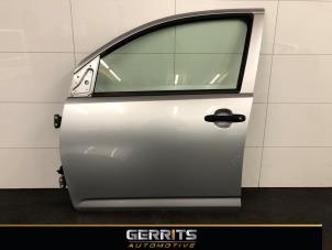 Używane Drzwi lewe przednie wersja 4-drzwiowa Daihatsu Sirion 2 (M3) 1.3 16V DVVT Cena € 124,99 Procedura marży oferowane przez Gerrits Automotive