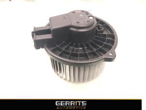 Usagé Ventilateur chauffage Daihatsu Sirion 2 (M3) 1.3 16V DVVT Prix € 34,99 Règlement à la marge proposé par Gerrits Automotive