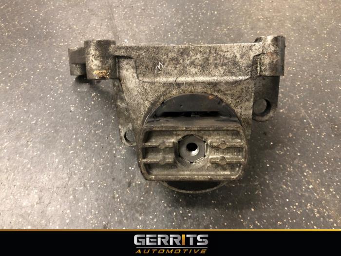 Used Engine mount Fiat Punto III (199) 0.9 TwinAir Turbo 100 Price € 29,99 Margin scheme offered by Gerrits Automotive BV