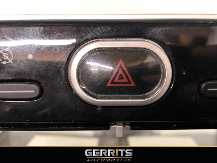 Panic lighting switch from a Fiat Punto III (199) 0.9 TwinAir Turbo 100 2014