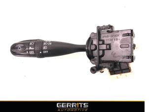 Usagé Commutateur feu clignotant Daihatsu Sirion 2 (M3) 1.3 16V DVVT Prix € 19,99 Règlement à la marge proposé par Gerrits Automotive