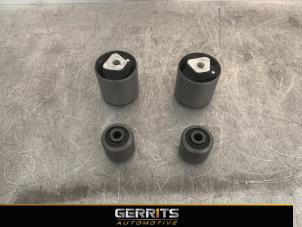 Neuf Bras de suspension joint caoutchouc bas avant gauche BMW 5 serie (E60) 525d 24V Prix € 36,29 Prix TTC proposé par Gerrits Automotive