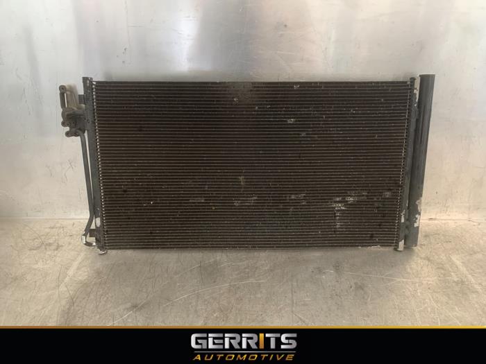 Air conditioning condenser from a Land Rover Range Rover Evoque (LVJ/LVS) 2.0 D 150 16V 5-drs. 2016