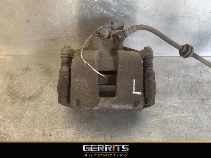 Gebrauchte Bremszange links vorne Fiat Bravo (198A) 1.6 JTD Multijet 105 Preis € 24,99 Margenregelung angeboten von Gerrits Automotive BV