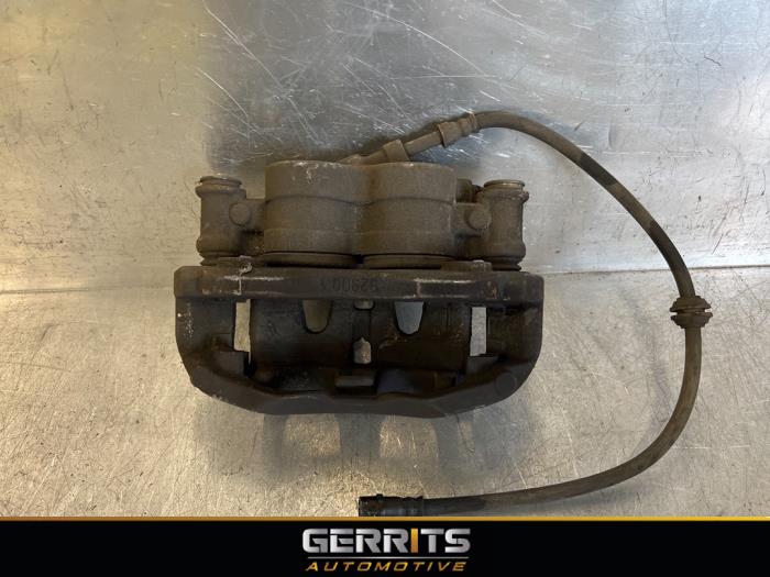 Front brake calliper, left from a Mercedes-Benz Vito (447.6) 2.2 119 CDI 16V BlueTEC 2015