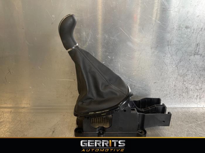 Gear stick from a Opel Karl 1.0 12V 2018