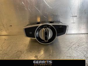 Używane Przelacznik swiatel Mercedes GLC (X253) 2.2 250d 16V BlueTEC 4-Matic Cena € 19,99 Procedura marży oferowane przez Gerrits Automotive