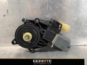 Używane Silnik szyby drzwiowej Ford Fiesta 6 (JA8) 1.25 16V Cena € 19,99 Procedura marży oferowane przez Gerrits Automotive