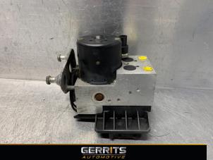 Used ABS pump Mercedes E Combi (S210) 2.6 E-240 V6 18V Price € 99,99 Margin scheme offered by Gerrits Automotive