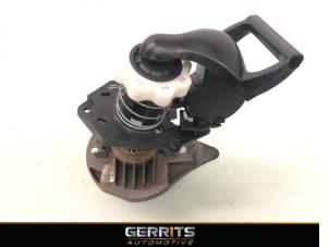 Used Spare wheel mechanism Renault Clio III (BR/CR) 1.2 16V TCe 100 Price € 74,99 Margin scheme offered by Gerrits Automotive