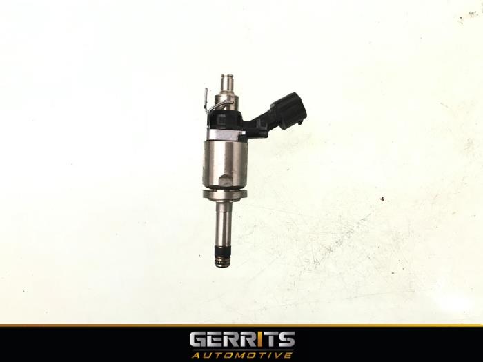 Usagé Injecteur (injection essence) Renault Captur I (2R) 1.2 TCE 16V EDC Prix € 49,99 Règlement à la marge proposé par Gerrits Automotive BV