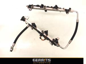 Used Fuel injector nozzle BMW 5 serie (E60) 550i 32V Price € 49,99 Margin scheme offered by Gerrits Automotive