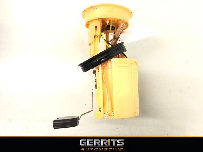 Usagé Pompe à carburant Volkswagen Transporter T5 2.0 TDI DRF Prix € 90,74 Prix TTC proposé par Gerrits Automotive BV