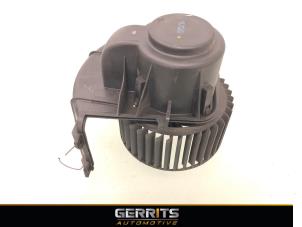 Usados Motor de ventilador de calefactor Volkswagen Transporter T5 2.0 TDI DRF Precio € 48,39 IVA incluido ofrecido por Gerrits Automotive