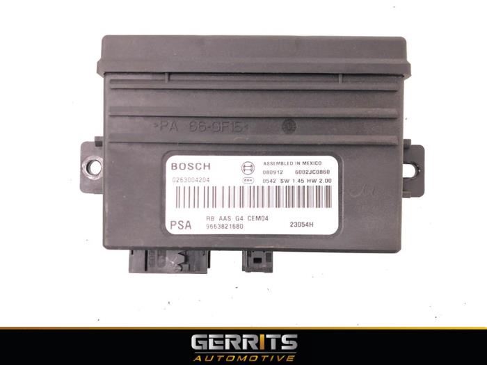 Begagnade PDC-modul Peugeot 308 (4A/C) 1.6 VTI 16V Pris € 24,99 Marginaltabell erbjuds av Gerrits Automotive BV