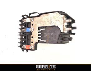 Używane Skrzynka bezpieczników Peugeot 308 (4A/C) 1.6 VTI 16V Cena € 29,99 Procedura marży oferowane przez Gerrits Automotive